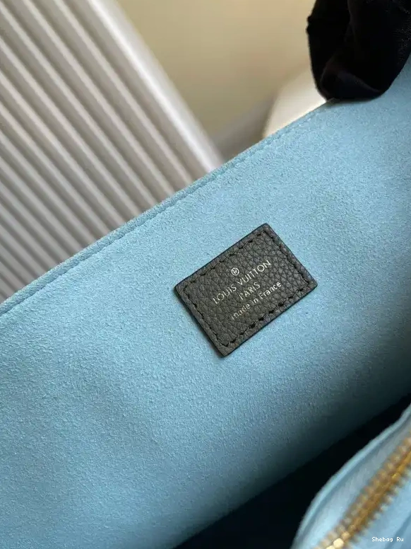 SHOPPER VUITTON LOUIS LOCKME 0602